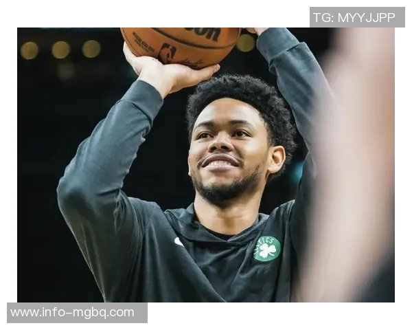 豪泽赞安芬尼西蒙斯状态火热期待他在场上大展身手